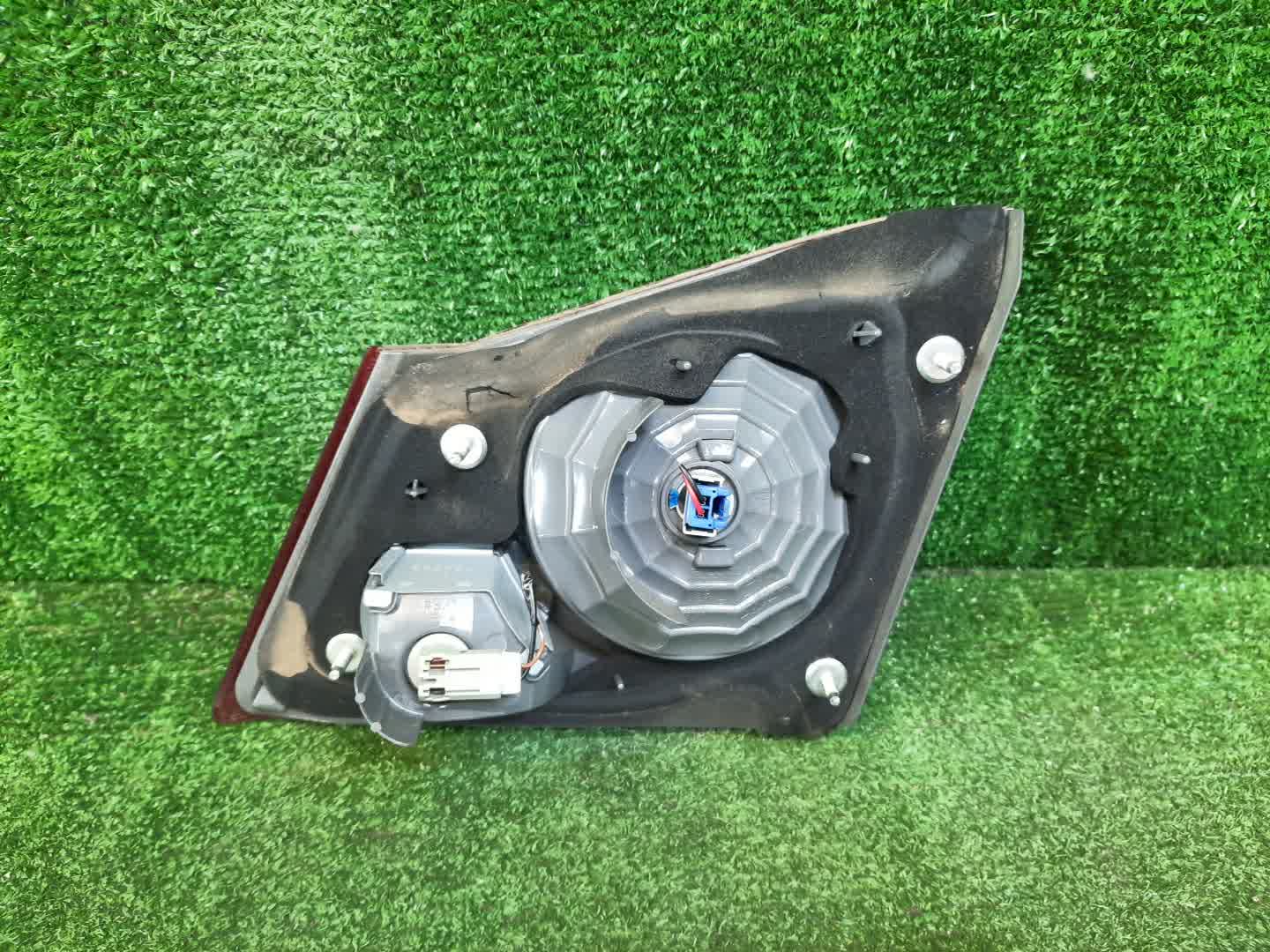 Вставка между стопов левая задняя HONDA CIVIC FD1 2 ракурс