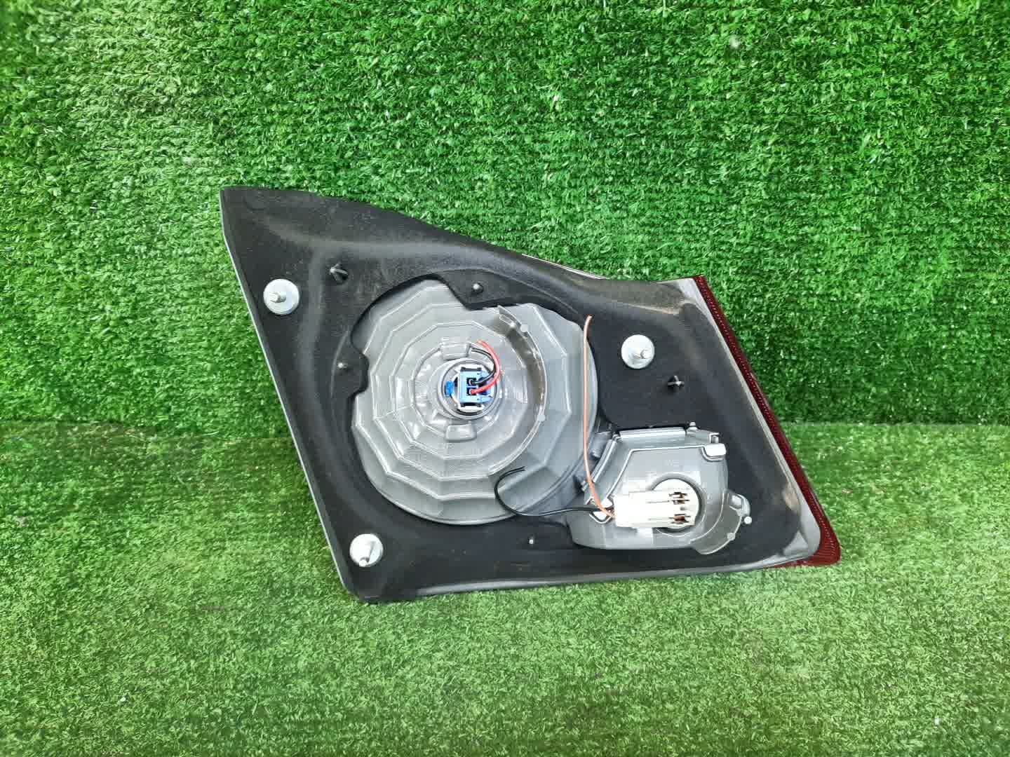 Вставка между стопов правая задняя HONDA CIVIC FD1 2 ракурс