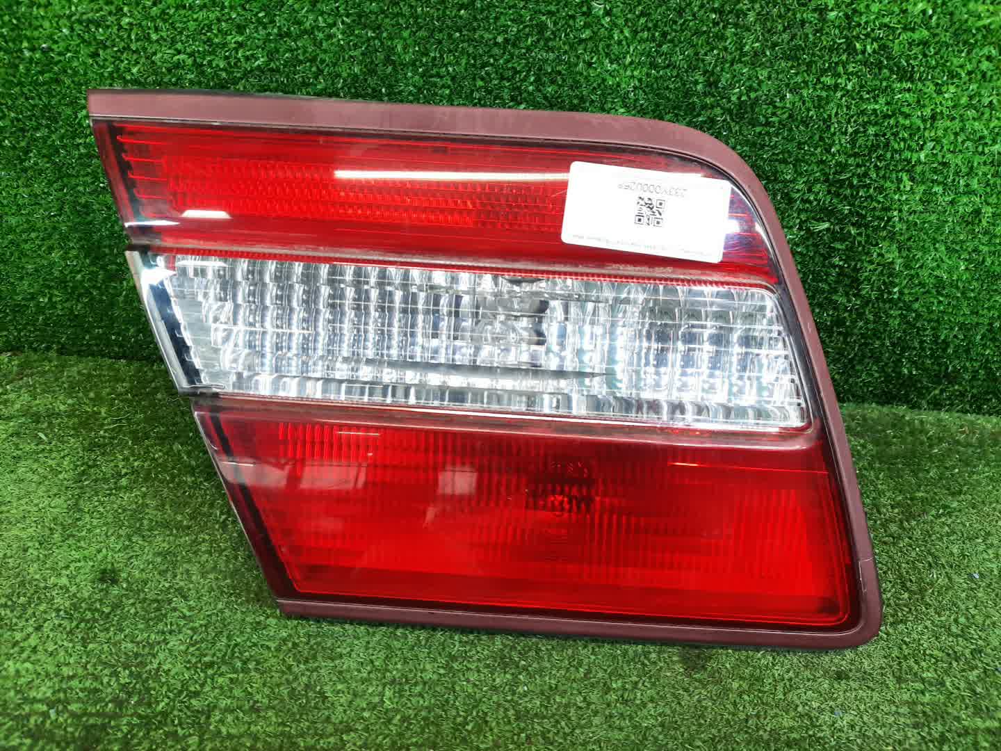 Вставка между стопов левая задняя NISSAN CIMA Y33 1 ракурс