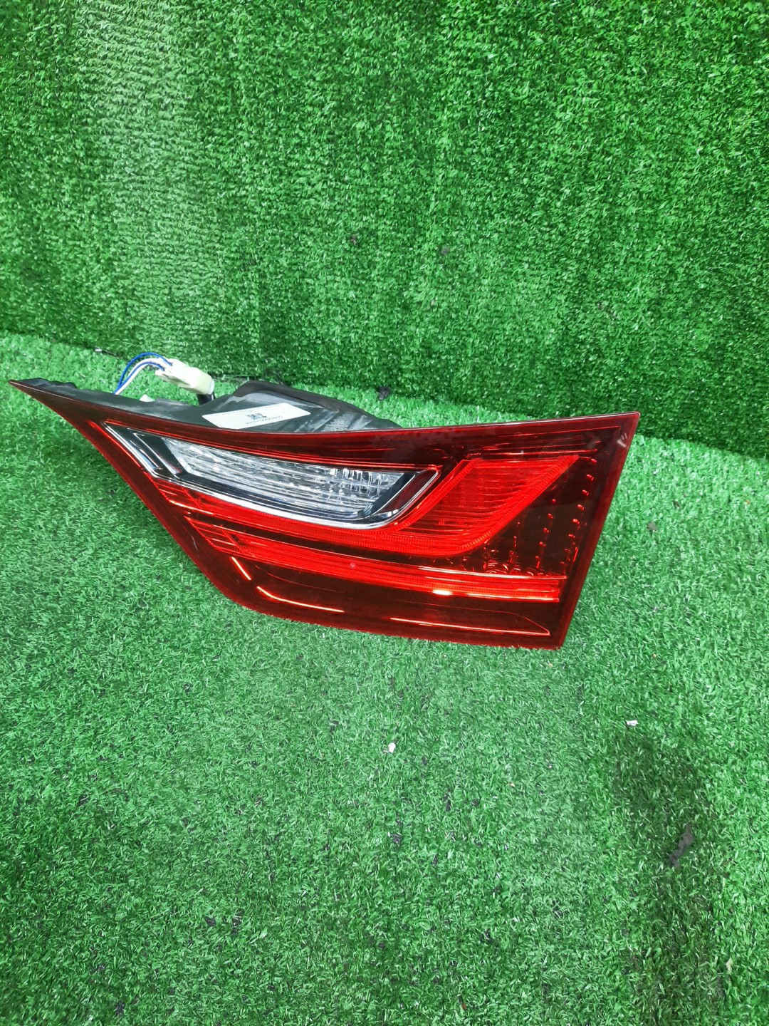 Вставка между стопов правая задняя LEXUS GS250 GRL11 1 ракурс