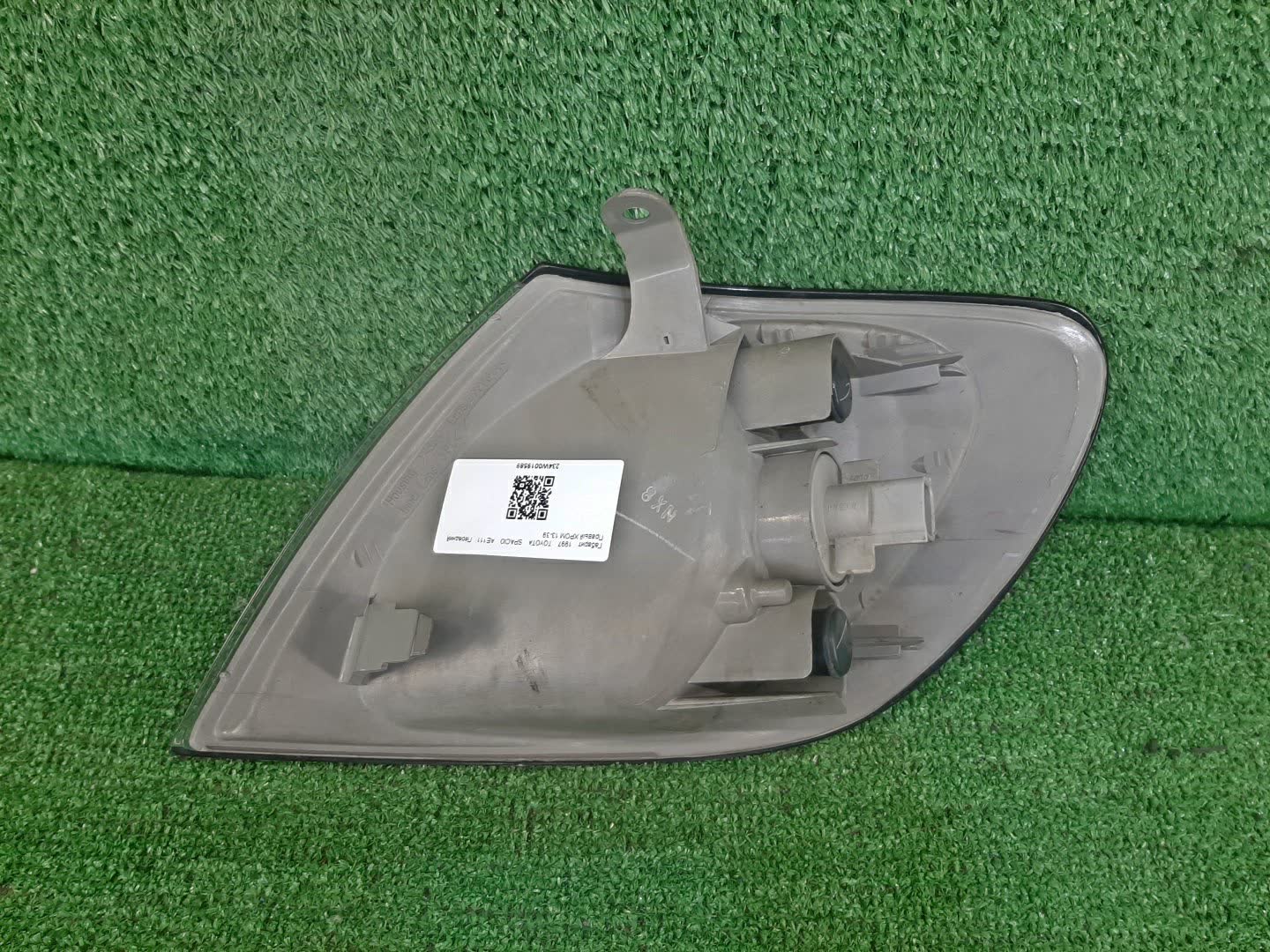 Габарит правый передний TOYOTA COROLLA SPACIO AE111N 2 ракурс