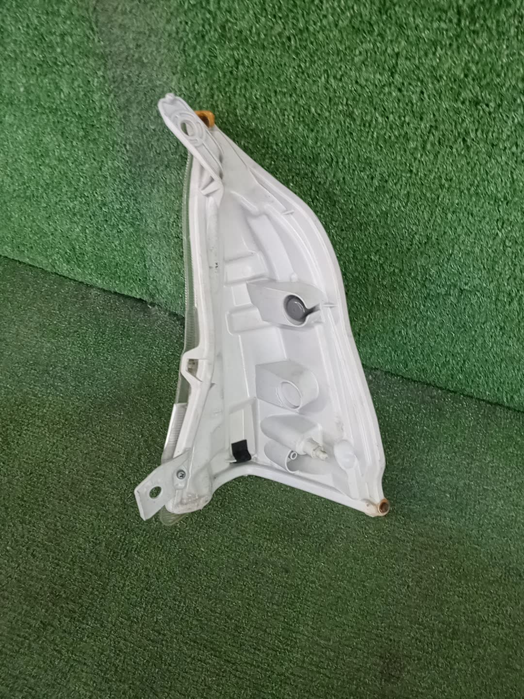 Габарит правый передний NISSAN LEAF AZE0, ZE0 2 ракурс