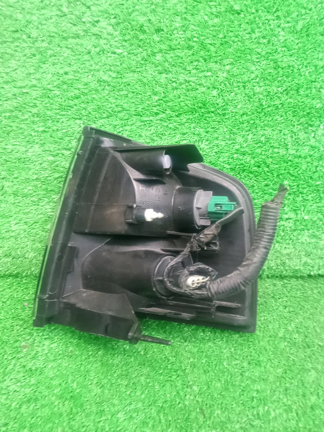 Габарит правый передний MAZDA DELICA, BONGO, VANETTE SKF2LM, SK82TM, SK22L, SK82M, SK82V, SK82T, SK22M, SK22V, SKF2V, SK82VN, SKF2TN, SK82TN, SK22TN 3 ракурс
