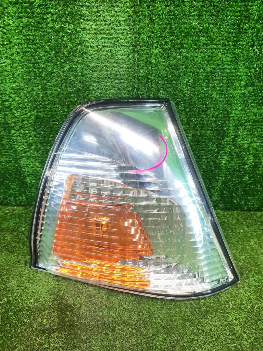 Габарит правый передний TOYOTA GRAND HIACE VCH10W, KCH10W, VCH16W, KCH16W, KCH11W 1 ракурс