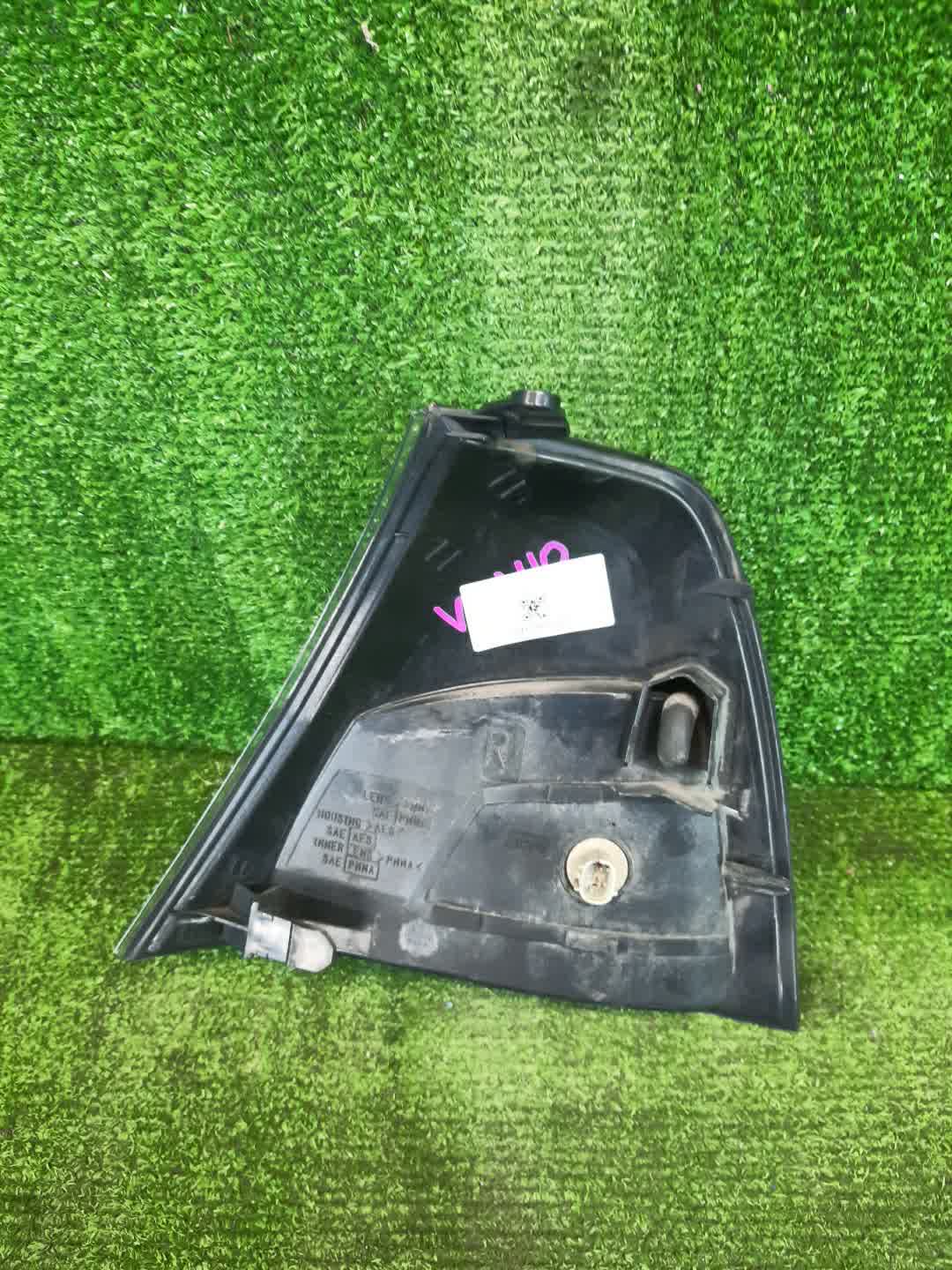 Габарит правый передний TOYOTA GRAND HIACE VCH10W, KCH10W, VCH16W, KCH16W, KCH11W 3 ракурс