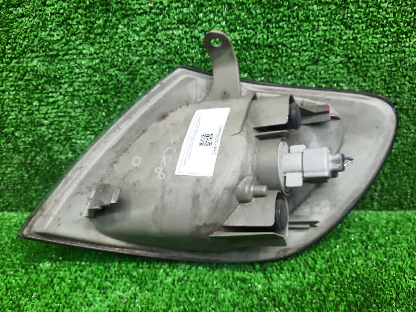 Габарит правый передний TOYOTA COROLLA SPACIO AE111 3 ракурс