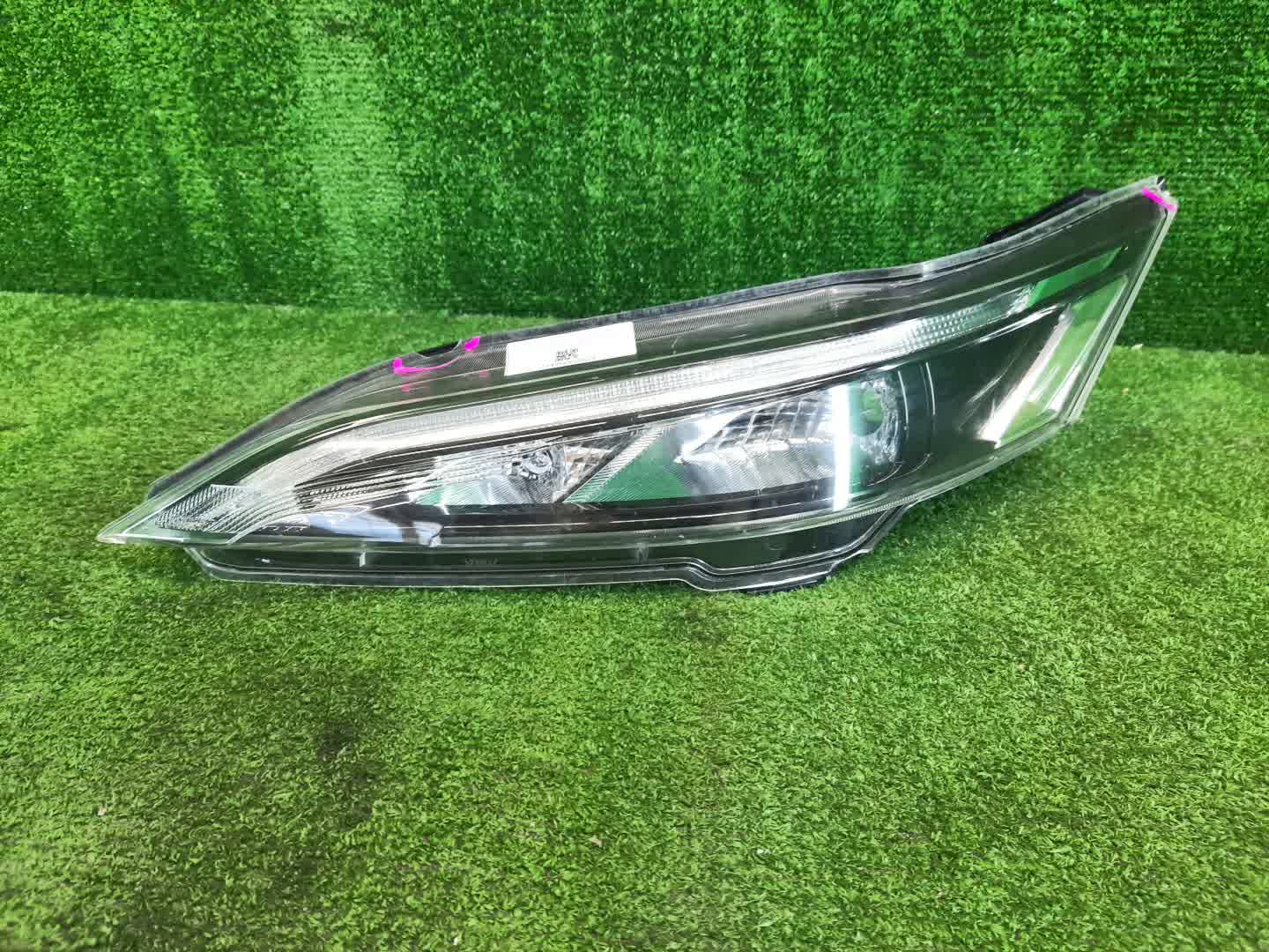 Габарит левый передний NISSAN SERENA C27 1 ракурс