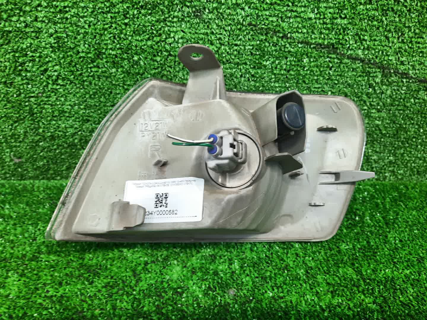Габарит правый передний TOYOTA COROLLA AE111, AE114, AE110, EE111, CE110, CE114 3 ракурс