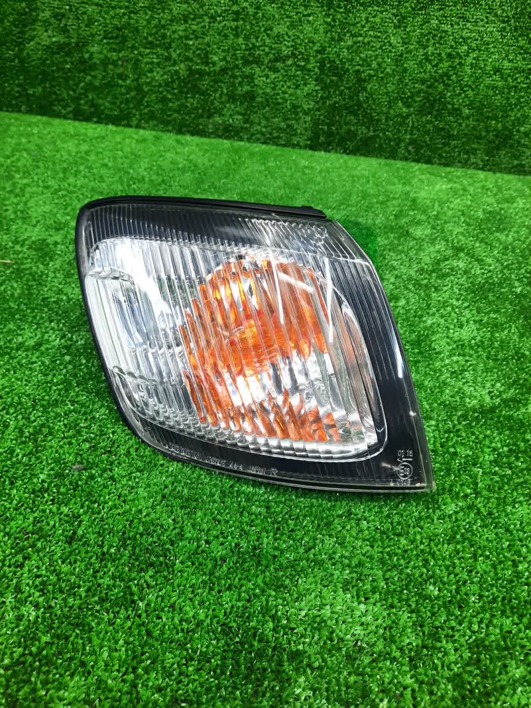 Габарит правый передний TOYOTA IPSUM, PICNIC SXM10G, SXM15G, CXM10G 1 ракурс