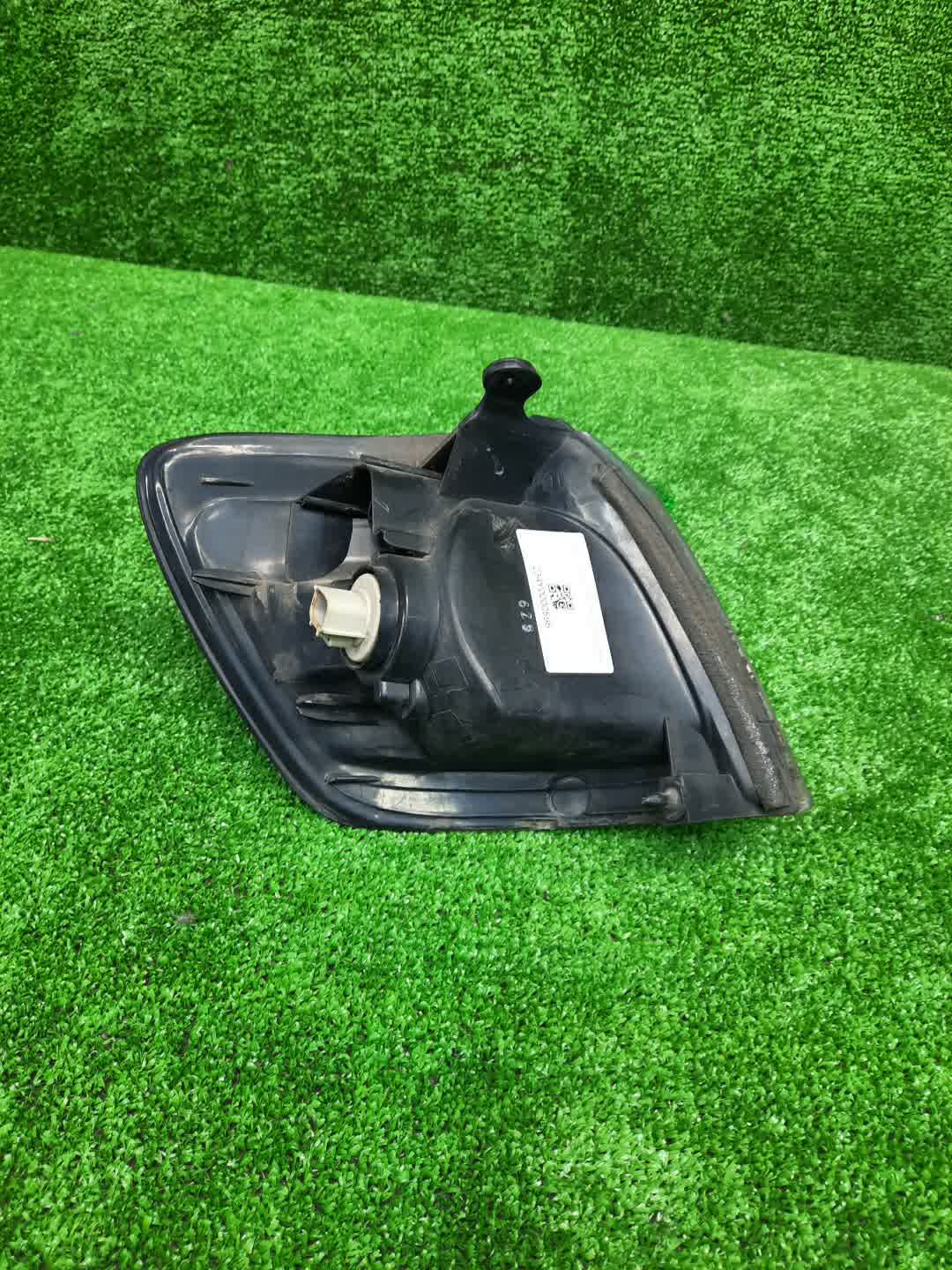 Габарит левый передний TOYOTA IPSUM, PICNIC SXM10G, SXM15G, CXM10G 2 ракурс