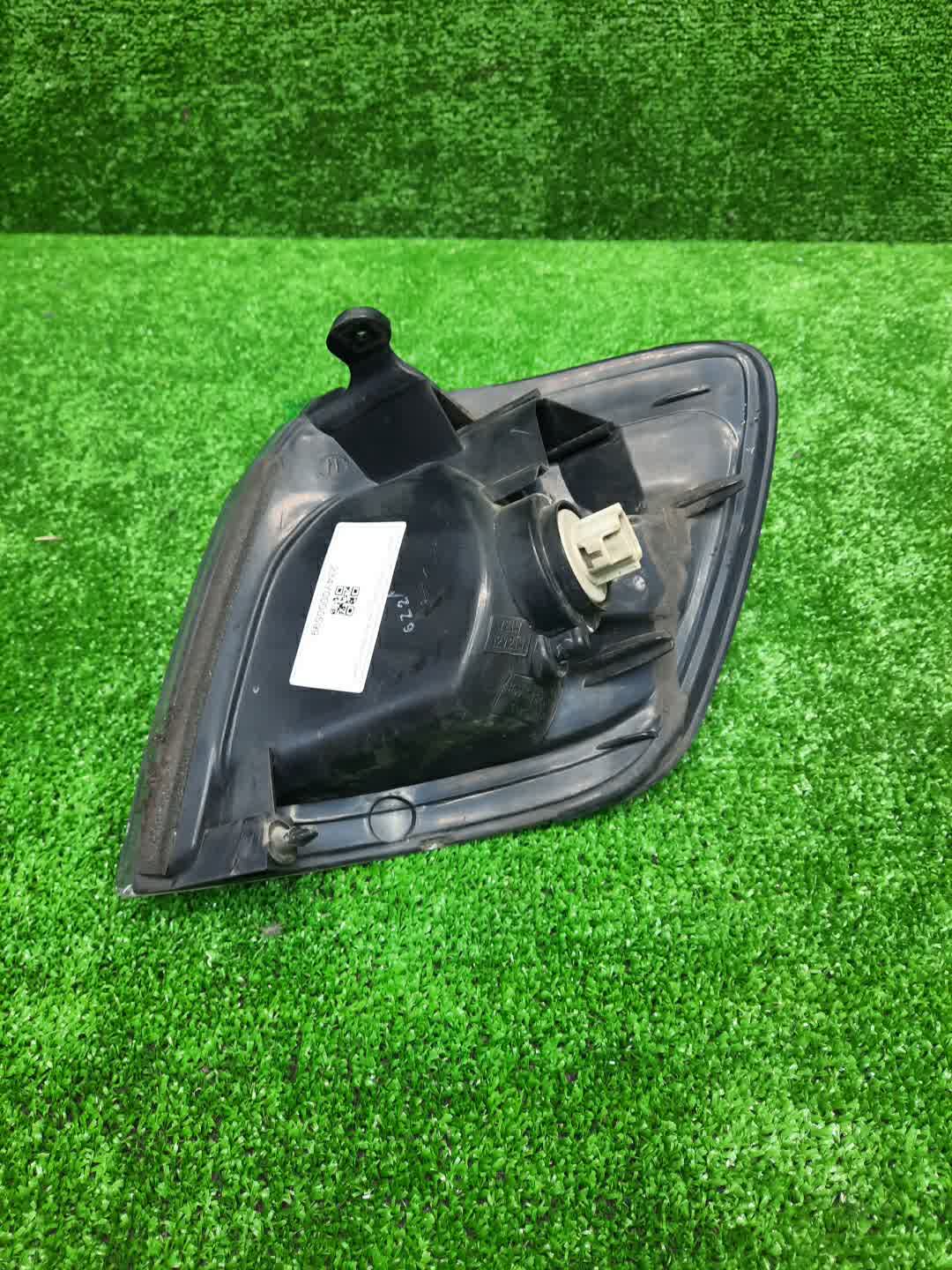 Габарит правый передний TOYOTA IPSUM, PICNIC SXM10G, SXM15G, CXM10G 3 ракурс