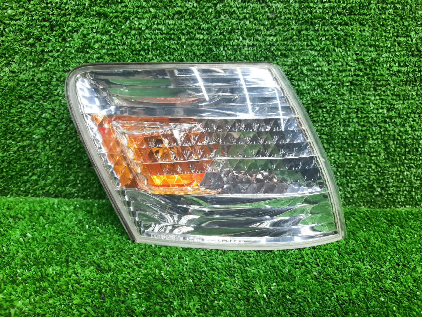 Габарит правый передний TOYOTA CRESTA GX100, JZX100, JZX101, LX100, GX105, JZX105, SX100 1 ракурс