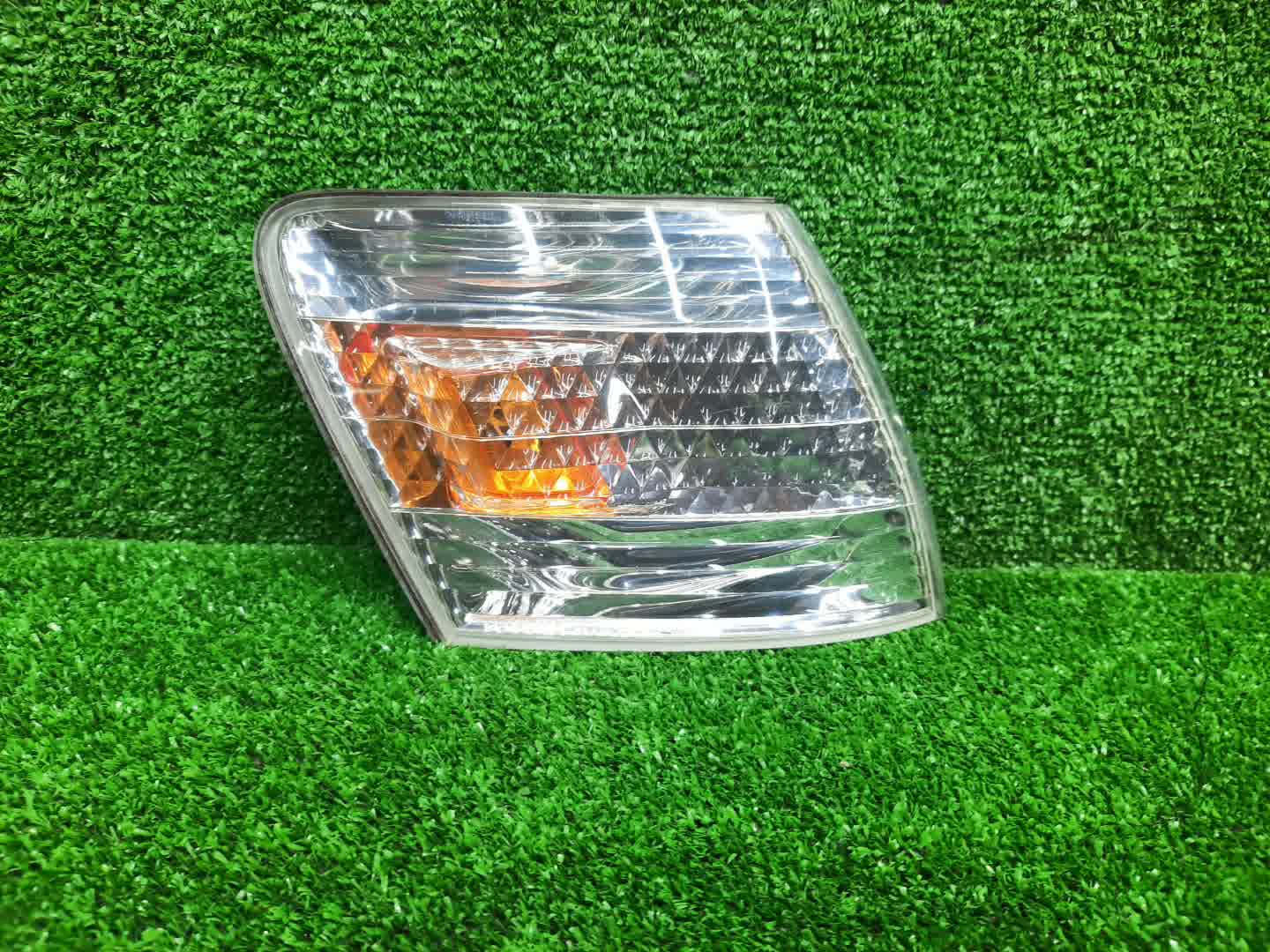 Габарит правый передний TOYOTA CRESTA GX100, JZX100, JZX101, LX100, GX105, JZX105, SX100 4 ракурс