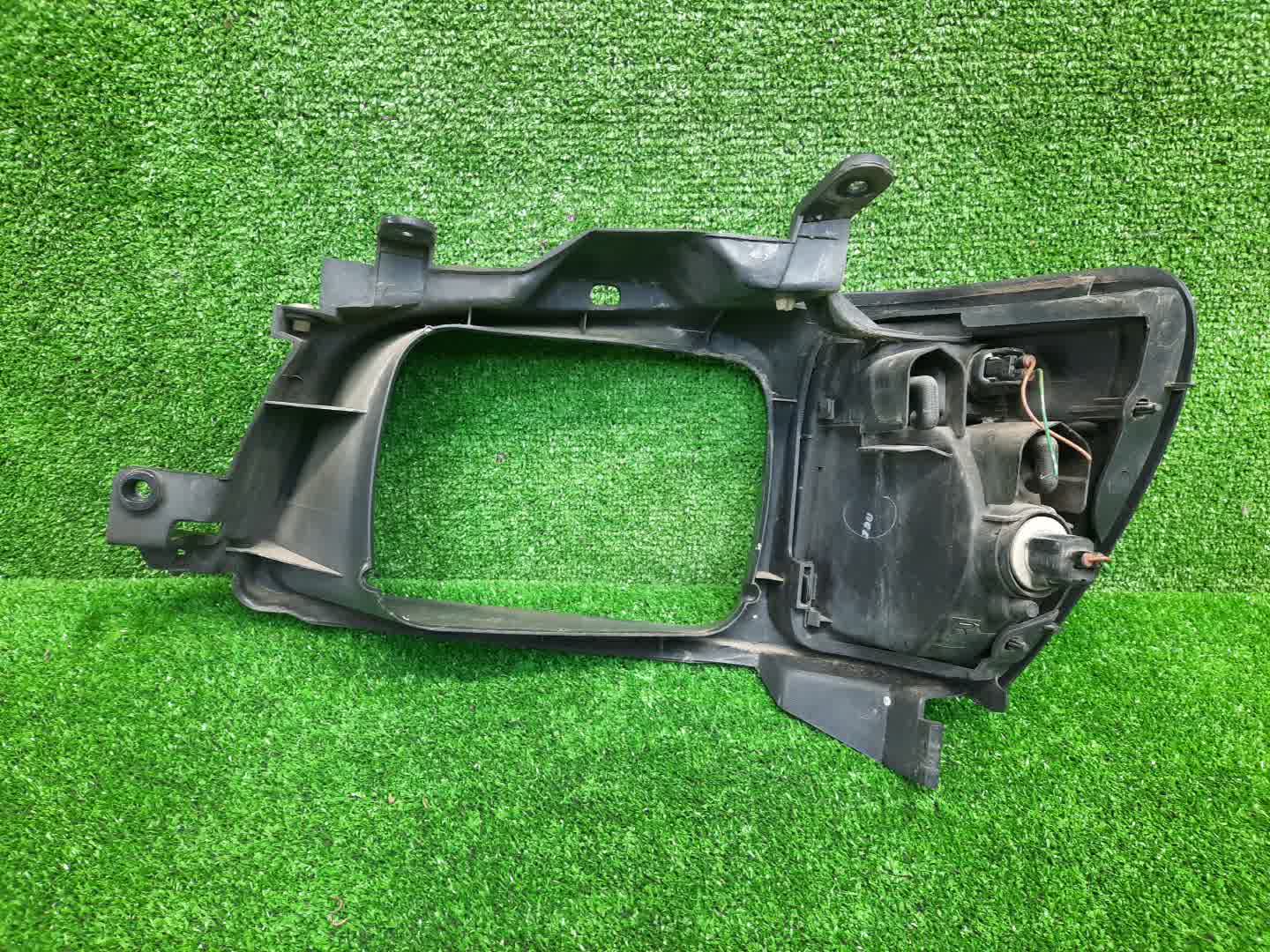 Габарит правый передний TOYOTA TOWN ACE NOAH, LITE ACE NOAH, NOAH, LITE ACE CR40G, SR40G, SR50G, CR50G, CR42V, CR51V, CR41V, KR40V, KR42V, CR52V, KR41V 3 ракурс