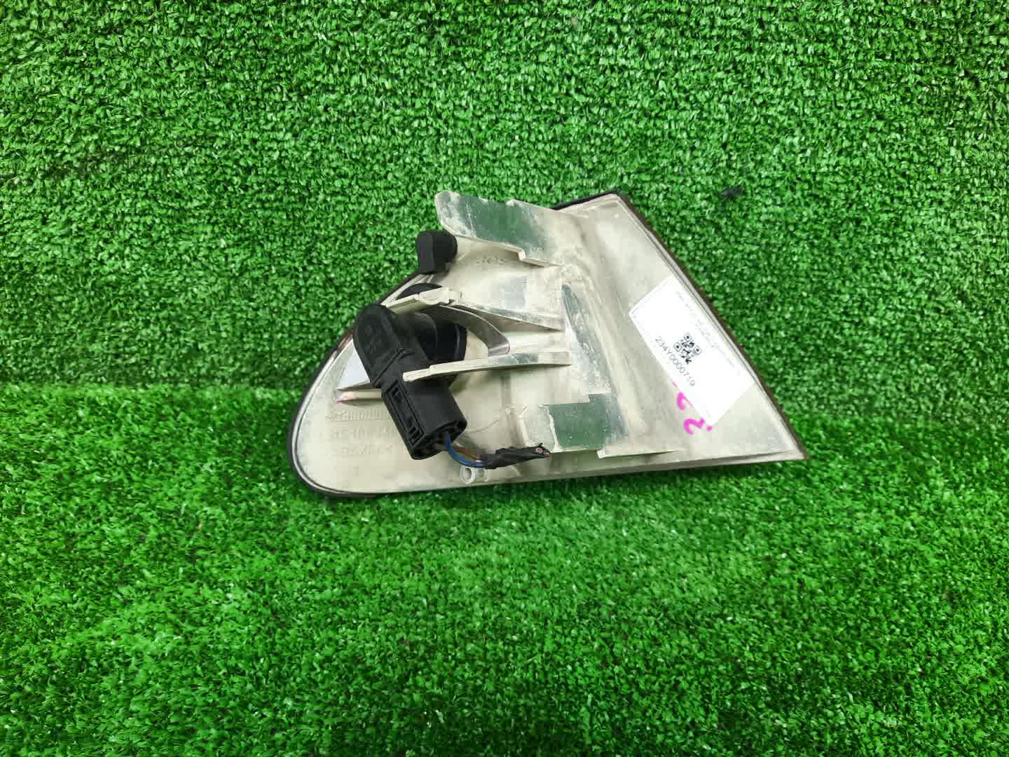 Габарит левый передний BMW 3-Series, 328i, 320i, 330i, 318i, 325i AV30, AV25, AY20, AV22, AL19, AM20, AM28, E46 2 ракурс