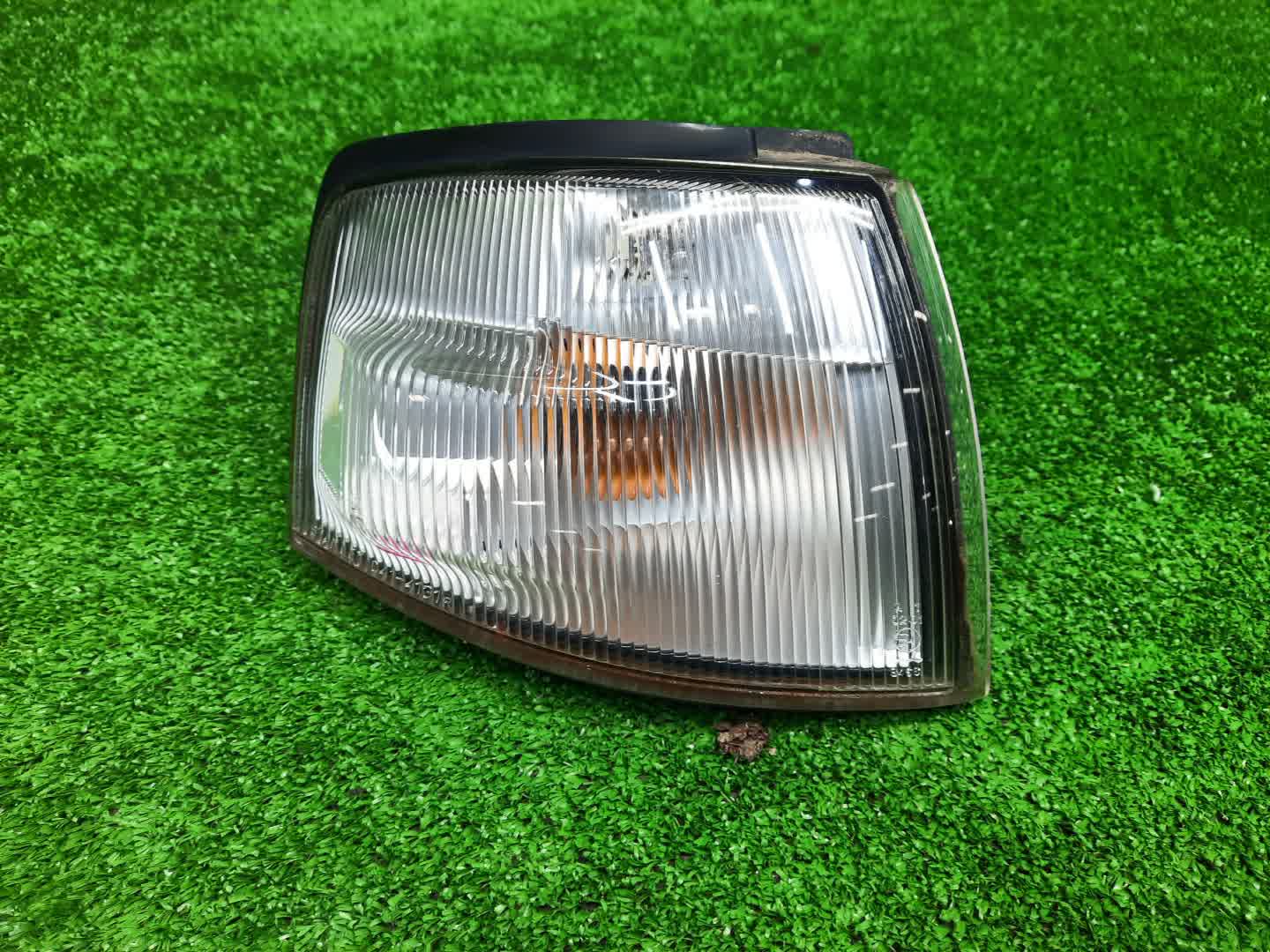 Габарит правый передний MAZDA DEMIO DW3W, DW5W 1 ракурс