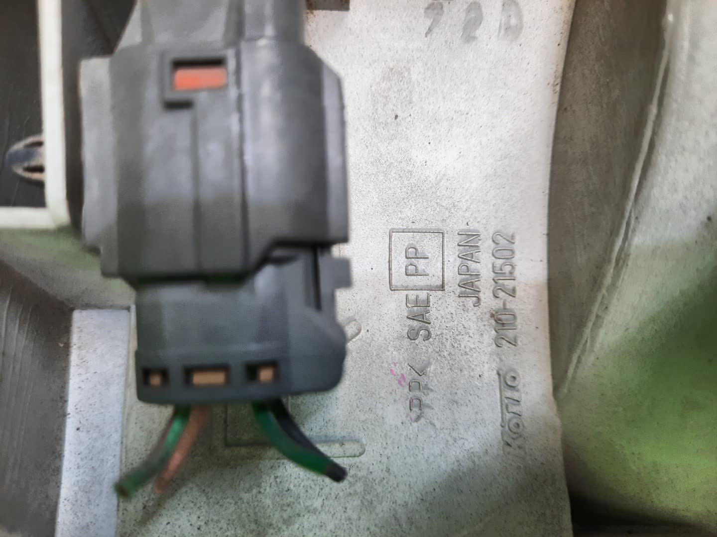 Габарит правый передний ISUZU ELF NKR69 4 ракурс