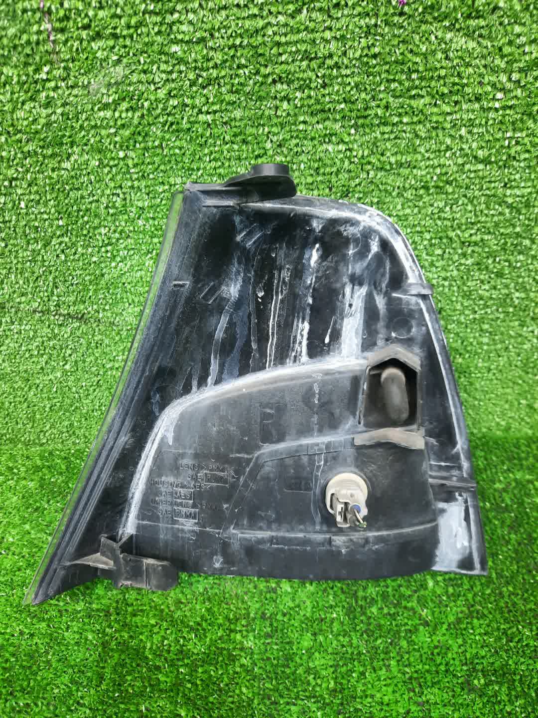 Габарит правый передний TOYOTA GRAND HIACE VCH10W, KCH10W, VCH16W, KCH16W, KCH11W 2 ракурс