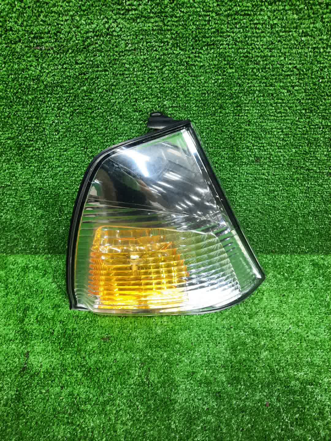 Габарит правый передний TOYOTA GRAND HIACE VCH10W, KCH10W, VCH16W, KCH16W, KCH11W 1 ракурс
