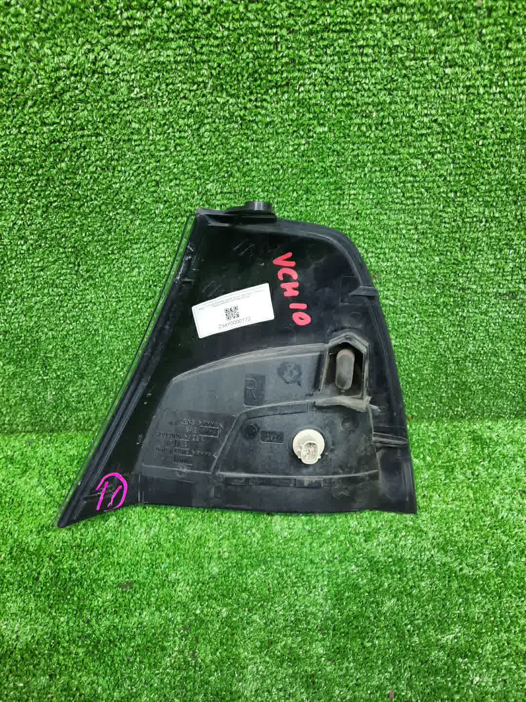 Габарит правый передний TOYOTA GRAND HIACE VCH10W, KCH10W, VCH16W, KCH16W, KCH11W 2 ракурс