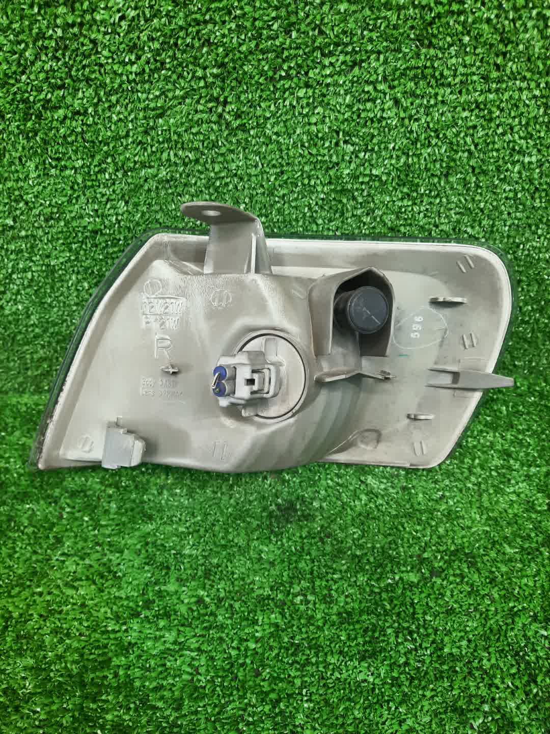 Габарит правый передний TOYOTA COROLLA AE111, AE114, AE110, EE111, CE110, CE114 2 ракурс