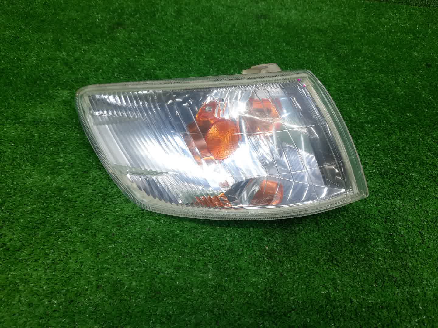 Габарит правый передний TOYOTA CORONA PREMIO CT211, ST210, AT210, AT211, ST215, CT210, CT215 1 ракурс