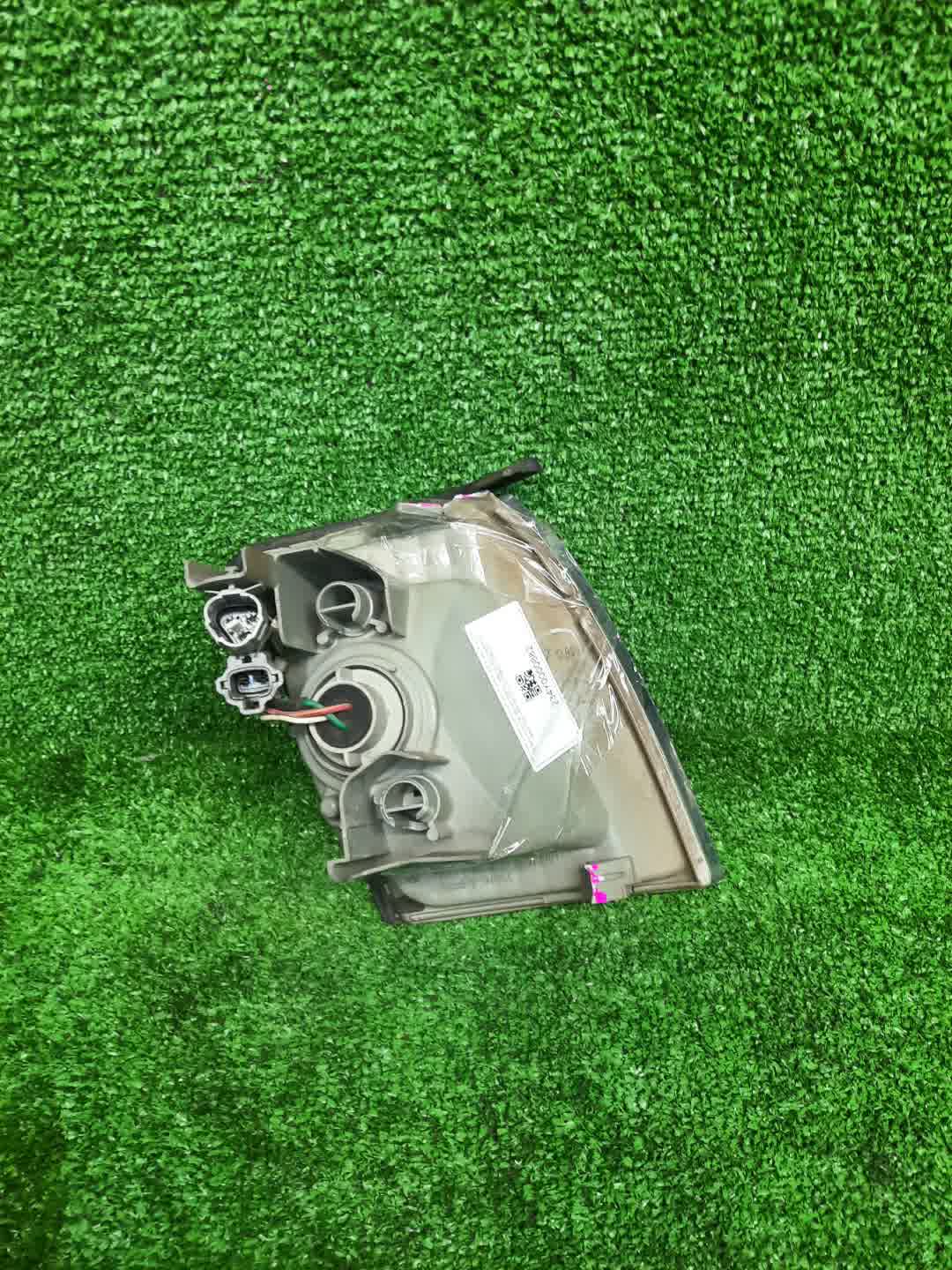 Габарит левый передний TOYOTA CROWN JZS151, JZS155, GS151, LS151, JZS157, JZS153 2 ракурс