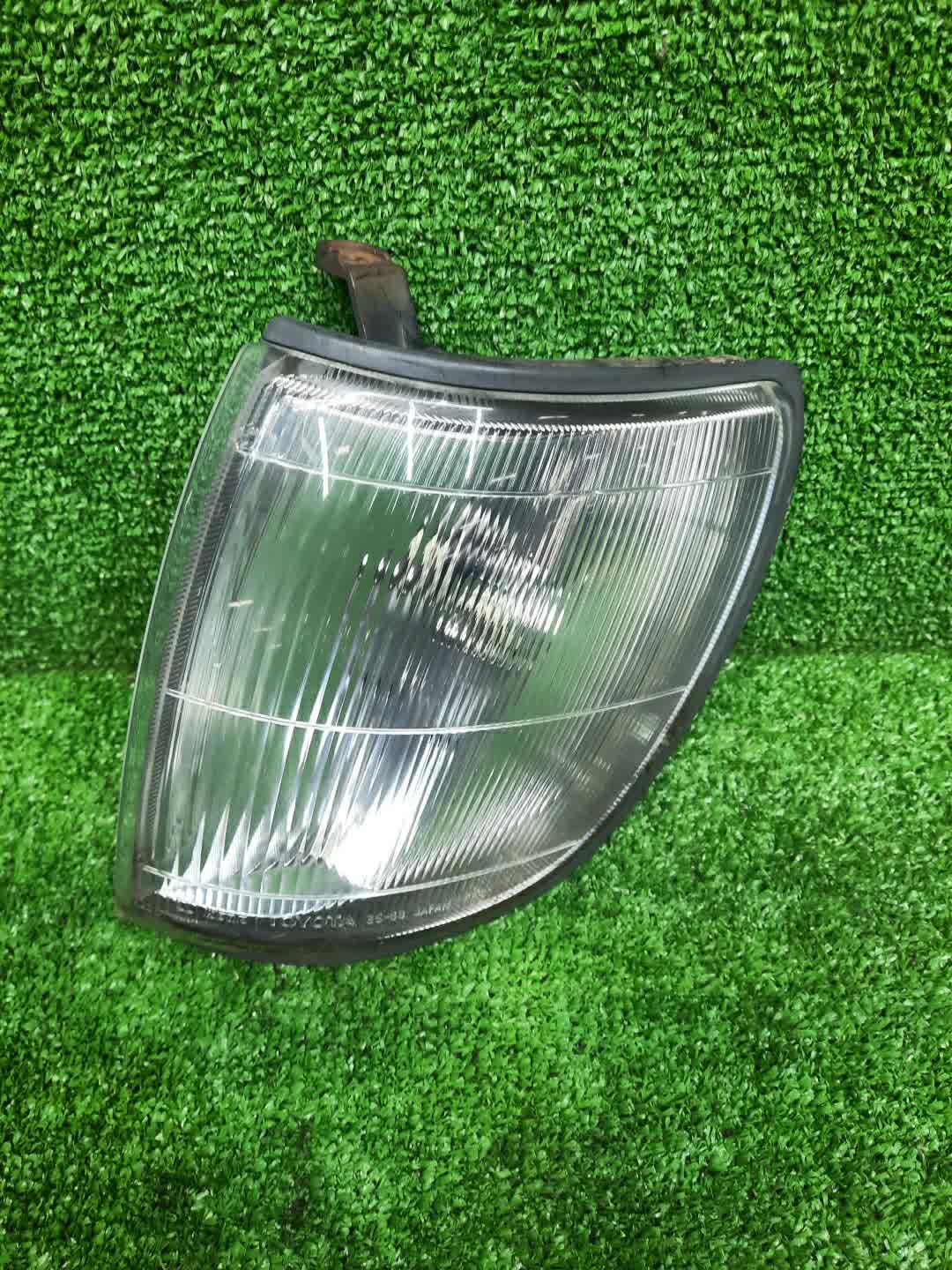 Габарит левый передний TOYOTA HILUX SURF RZN185W, VZN185W, KDN185W, KZN185W, KZN185G 1 ракурс