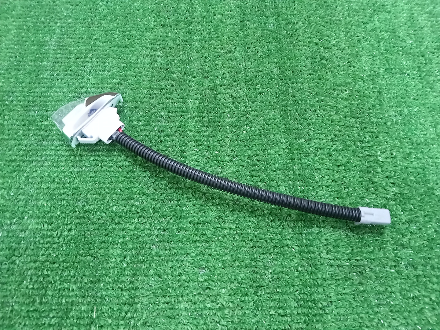 Габарит правый передний TOYOTA CRESTA GX100, JZX100, JZX101, LX100, GX105, JZX105, SX100 81710-22090 1 ракурс
