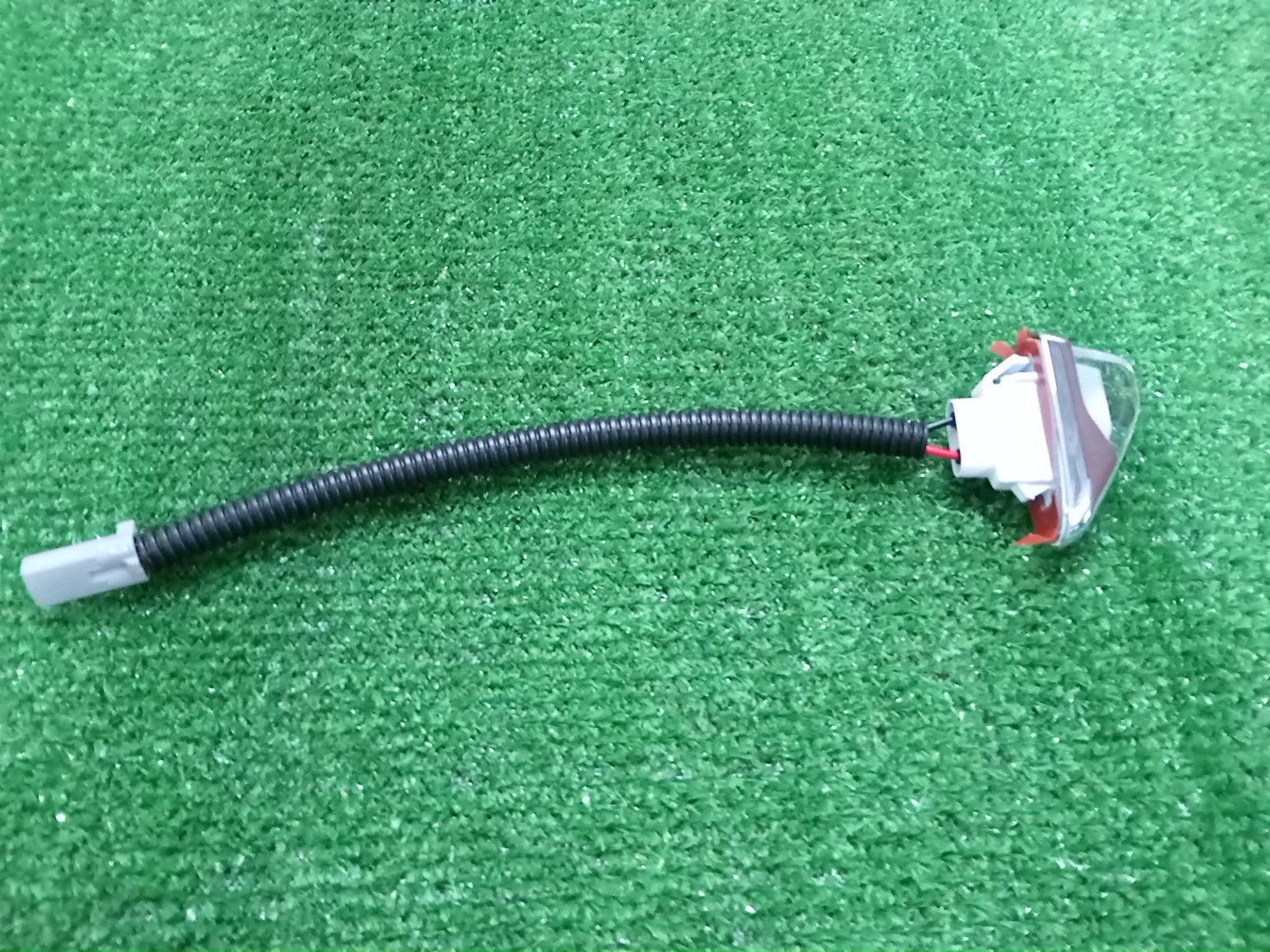 Габарит левый передний TOYOTA CRESTA GX100, JZX100, JZX101, LX100, GX105, JZX105, SX100 81720-22080 2 ракурс
