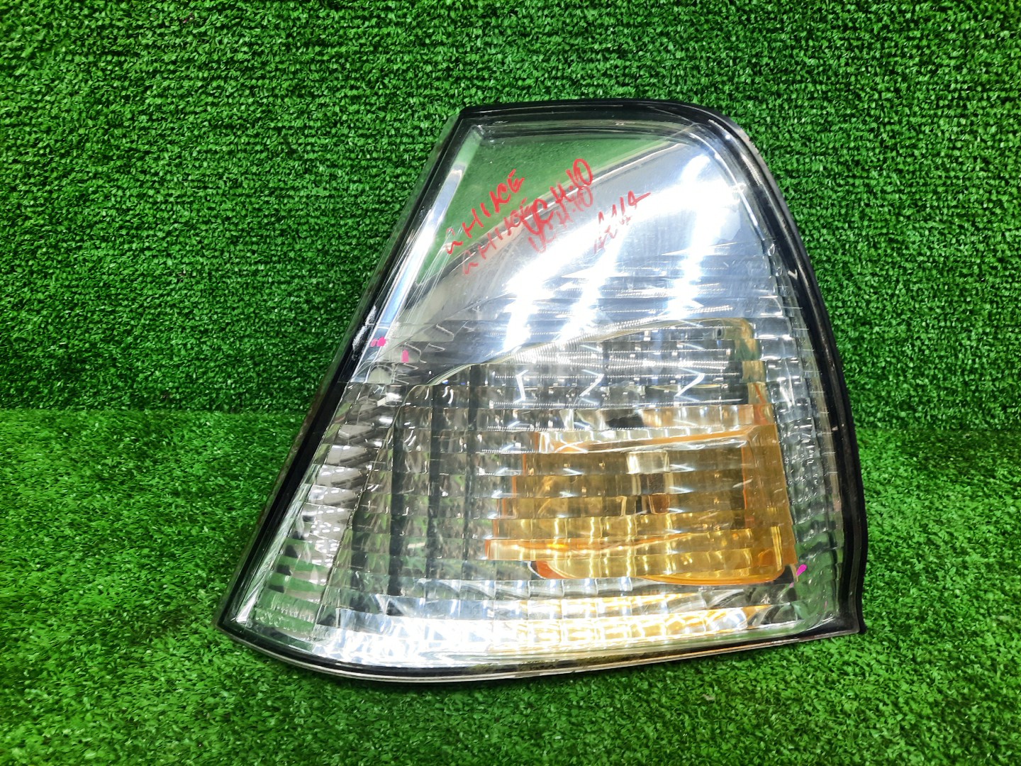 Габарит левый передний TOYOTA GRAND HIACE VCH10W, KCH10W, VCH16W, KCH16W, KCH11W 1 ракурс