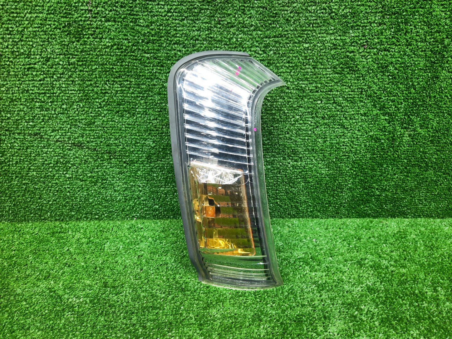 Габарит правый передний TOYOTA HIACE REGIUS KCH40G, RCH47W, RCH41W, KCH40W, LXH49V, KCH41W, KCH46W 1 ракурс