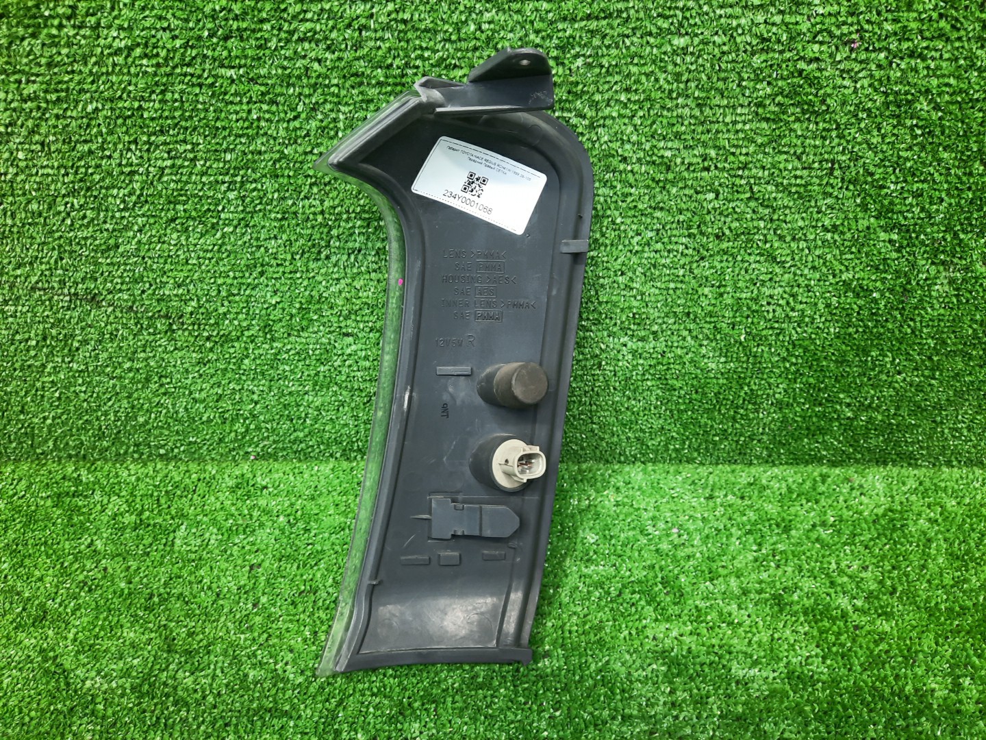 Габарит правый передний TOYOTA HIACE REGIUS KCH40G, RCH47W, RCH41W, KCH40W, LXH49V, KCH41W, KCH46W 3 ракурс