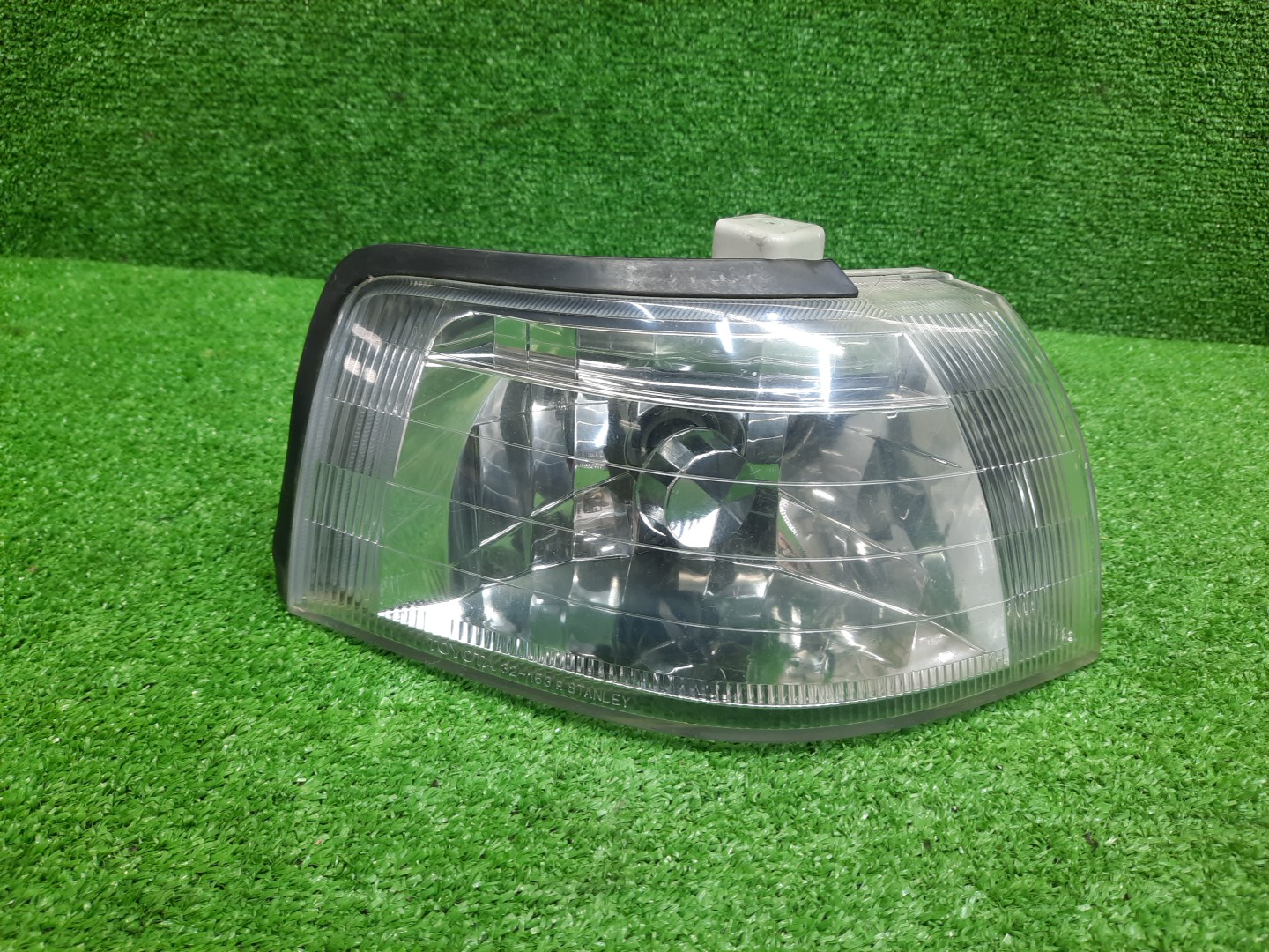 Габарит правый передний TOYOTA VISTA SV40, SV41, CV40, SV42, SV43 1 ракурс