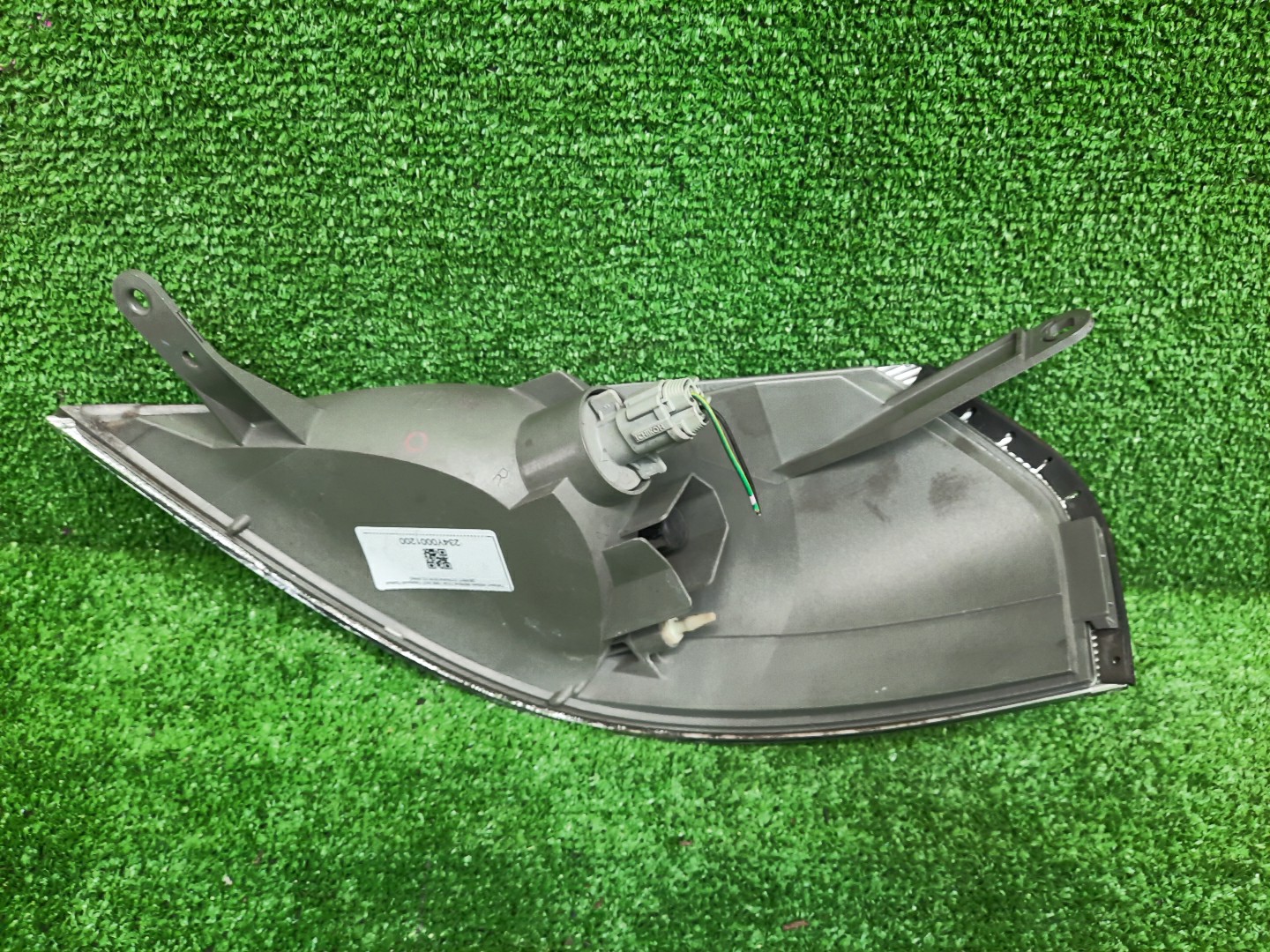 Габарит правый передний NISSAN SERENA TNC24, TC24, RC24, PC24, PNC24, VC24, VNC24 4 ракурс
