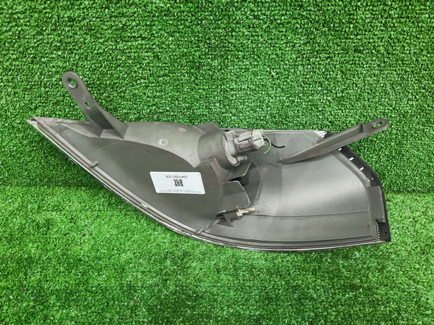Габарит правый передний NISSAN SERENA TNC24, TC24, RC24, PC24, PNC24, VC24, VNC24 4 ракурс