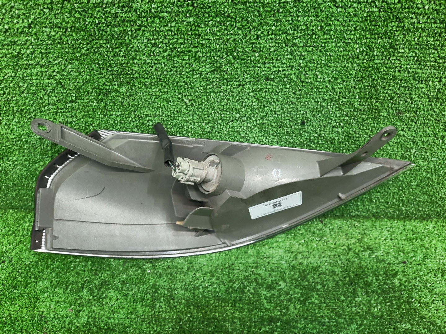 Габарит левый передний NISSAN SERENA TNC24, TC24, RC24, PC24, PNC24, VC24, VNC24 3 ракурс