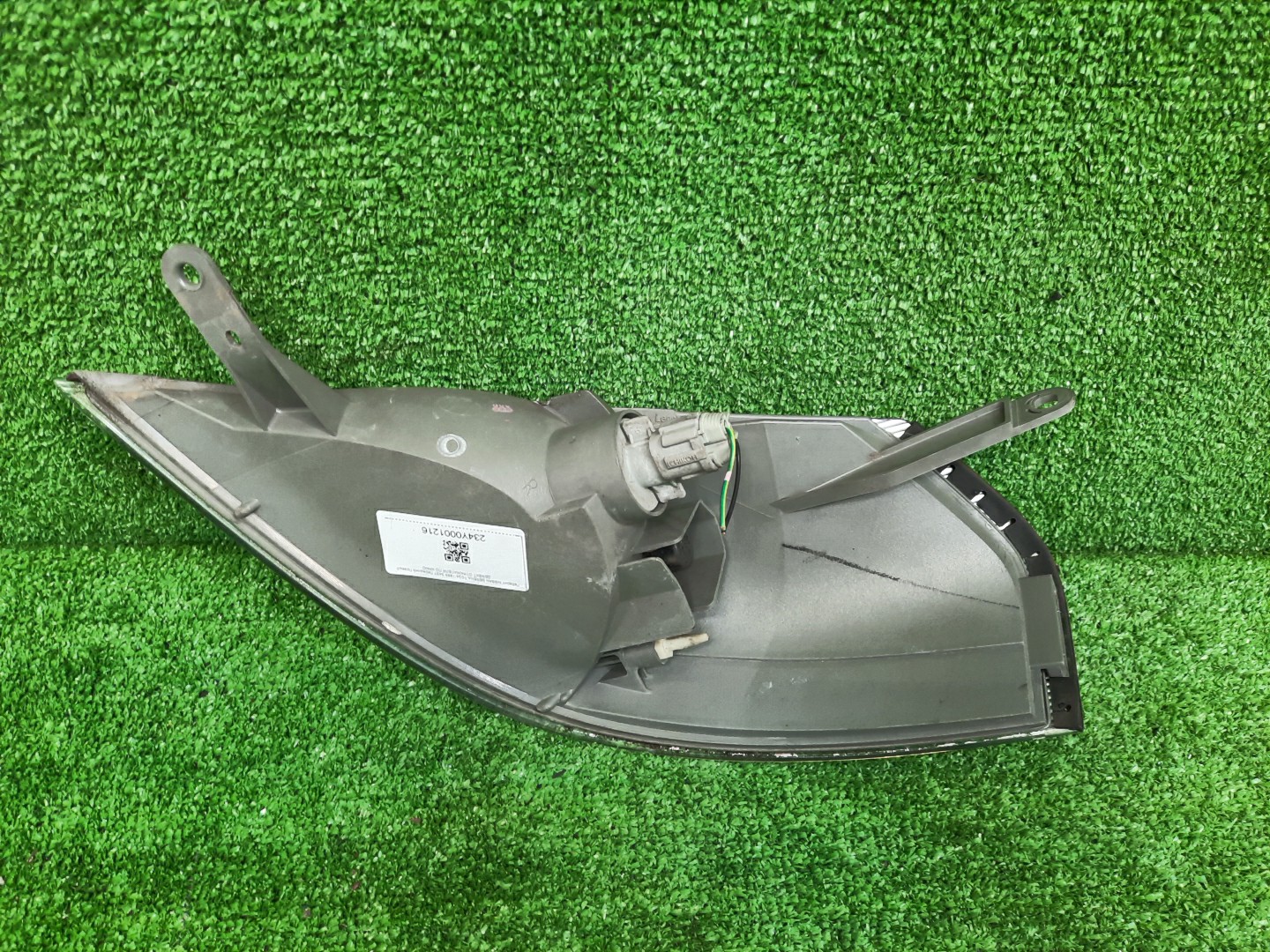 Габарит правый передний NISSAN SERENA TNC24, TC24, RC24, PC24, PNC24, VC24, VNC24 3 ракурс