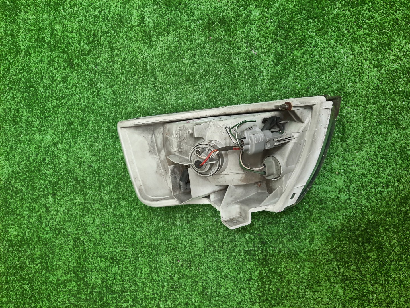 Габарит правый передний TOYOTA VISTA SV40, SV41, CV40, SV42, SV43 2 ракурс