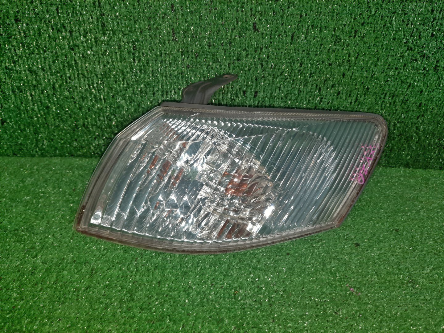Габарит левый передний TOYOTA CAMRY GRACIA MCV21W, MCV25W, SXV20W, MCV20W, SXV25W 1 ракурс