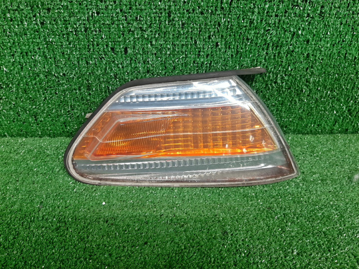 Габарит правый передний TOYOTA MARK II GX100, JZX100, JZX101, LX100, GX105, JZX105, SX100 1 ракурс