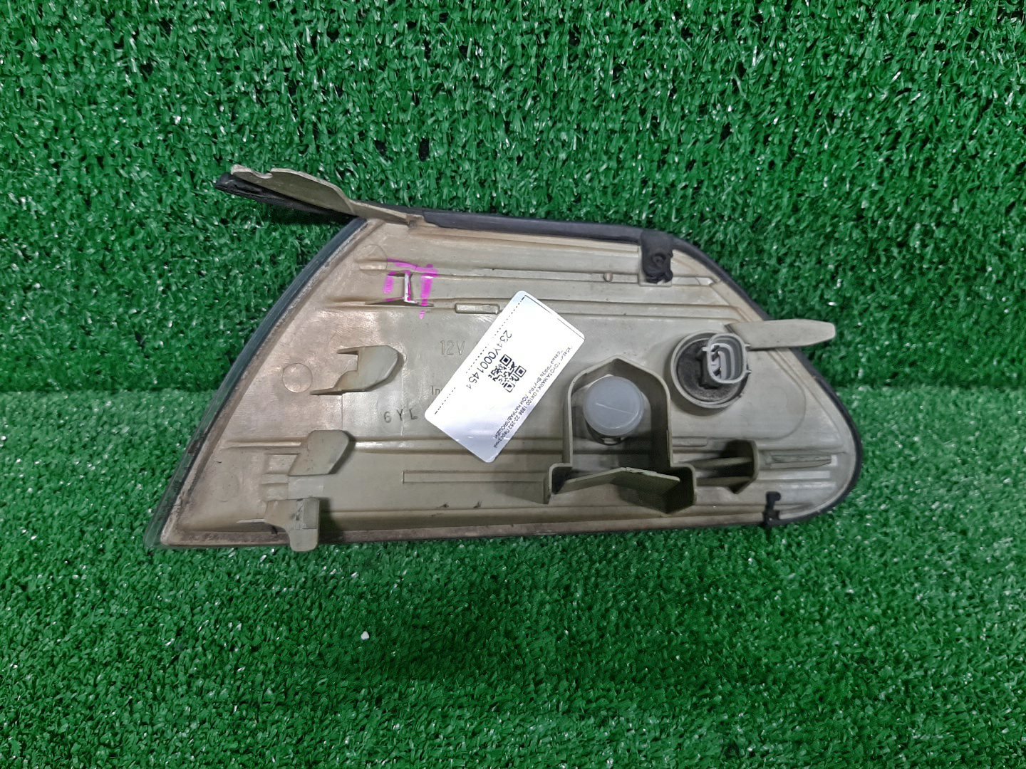 Габарит правый передний TOYOTA MARK II GX100, JZX100, JZX101, LX100, GX105, JZX105, SX100 3 ракурс