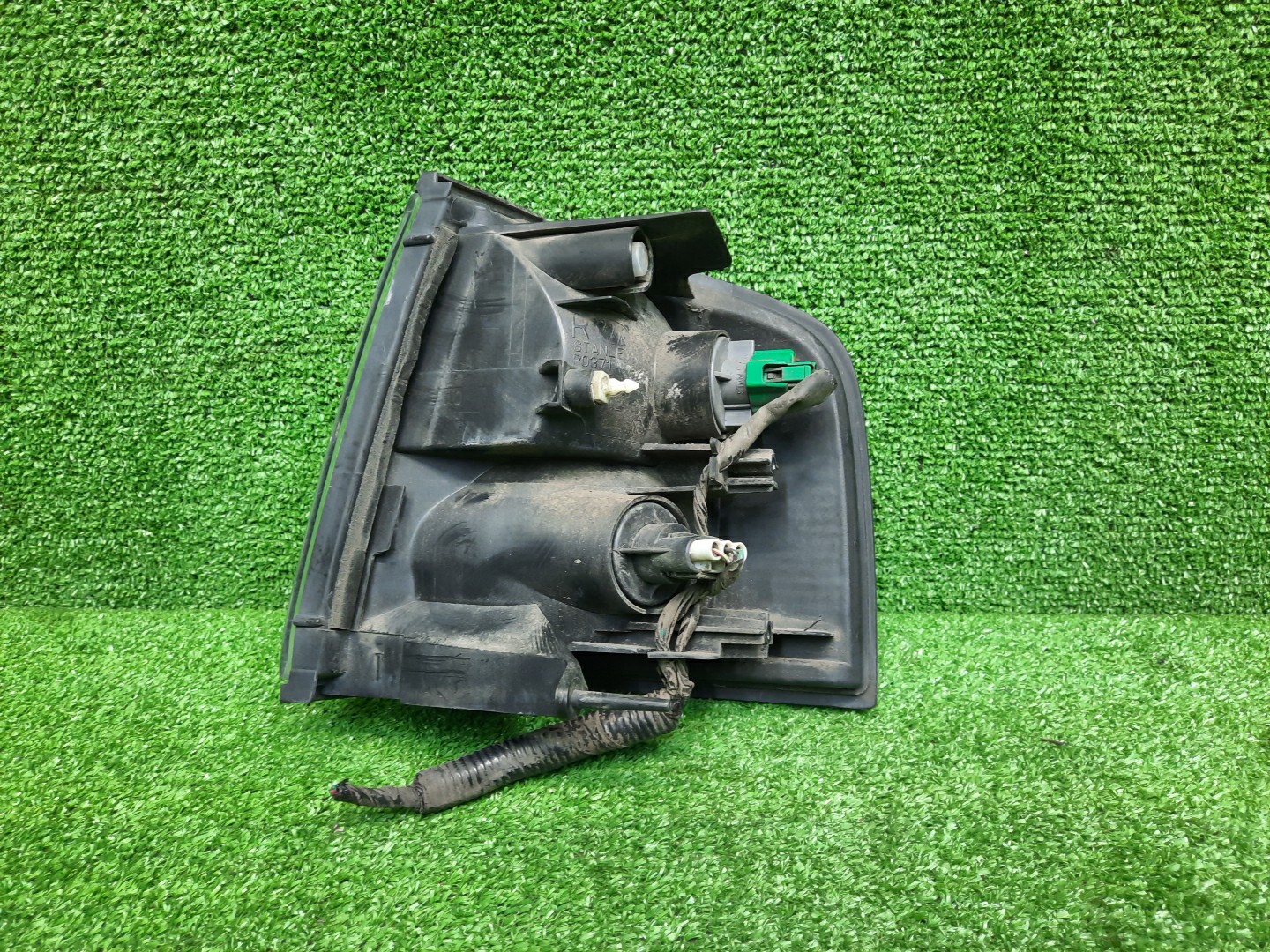 Габарит правый передний MAZDA DELICA, BONGO, VANETTE SKF2LM, SK82TM, SK22L, SK82M, SK82V, SK82T, SK22M, SK22V, SKF2V, SK82VN, SKF2TN, SK82TN, SK22TN 3 ракурс