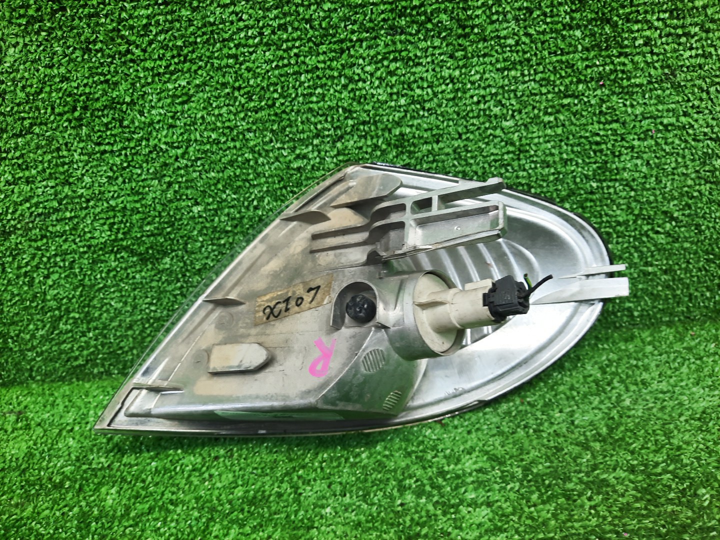 Габарит правый передний NISSAN BLUEBIRD SYLPHY G10, QG10, FG10, TG10, QNG10 2 ракурс