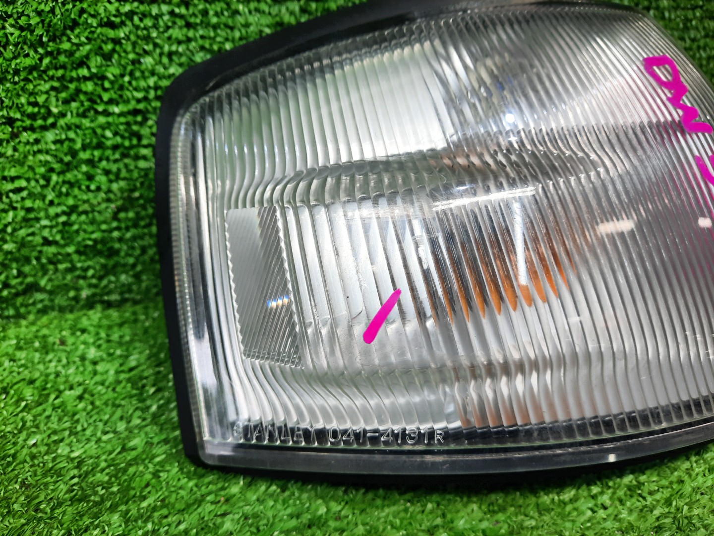 Габарит правый передний MAZDA DEMIO DW3W, DW5W 2 ракурс
