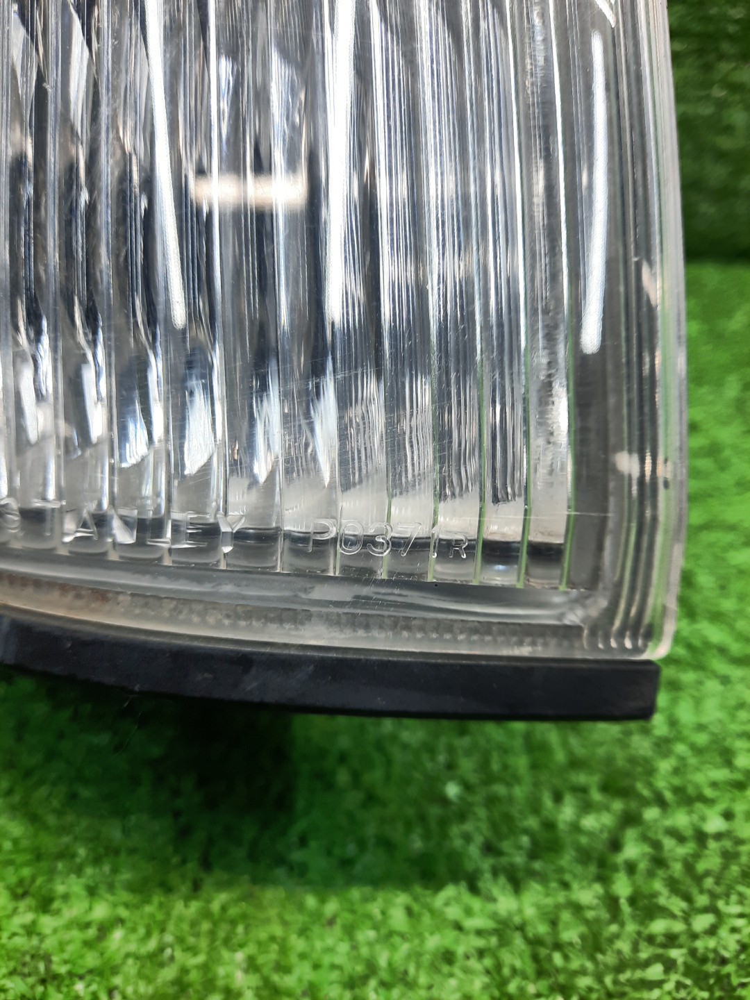 Габарит правый передний MAZDA DELICA, BONGO, VANETTE SKF2LM, SK82TM, SK22L, SK82M, SK82V, SK82T, SK22M, SK22V, SKF2V, SK82VN, SKF2TN, SK82TN, SK22TN 2 ракурс
