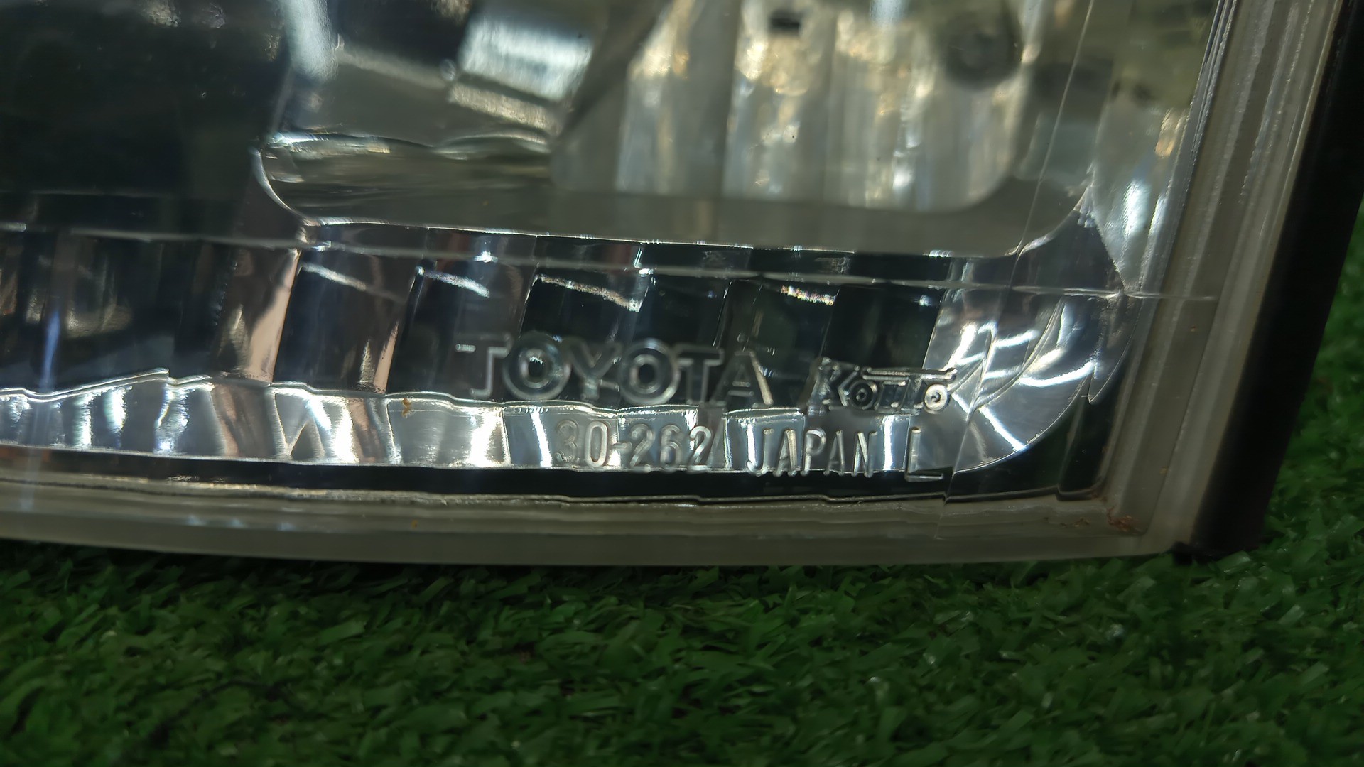 Габарит левый передний TOYOTA CROWN JZS151, JZS155, GS151, LS151, JZS157, JZS153 3 ракурс