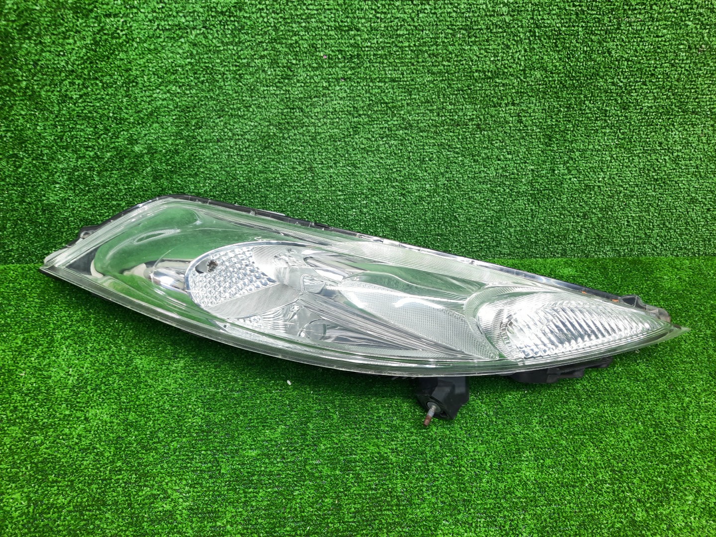 Габарит правый передний NISSAN JUKE NF15, F15, YF15 , MR16DDT 1 ракурс