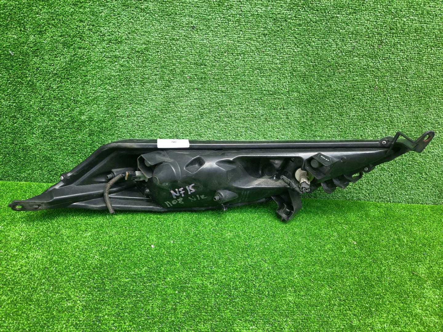 Габарит левый передний NISSAN JUKE NF15, F15, YF15 , MR16DDT 2 ракурс