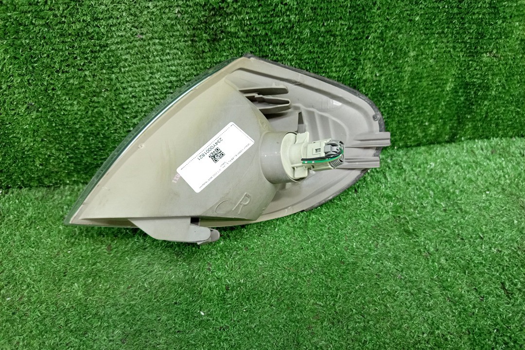 Габарит правый передний NISSAN BLUEBIRD SYLPHY G10, QG10, FG10, TG10, QNG10 2 ракурс